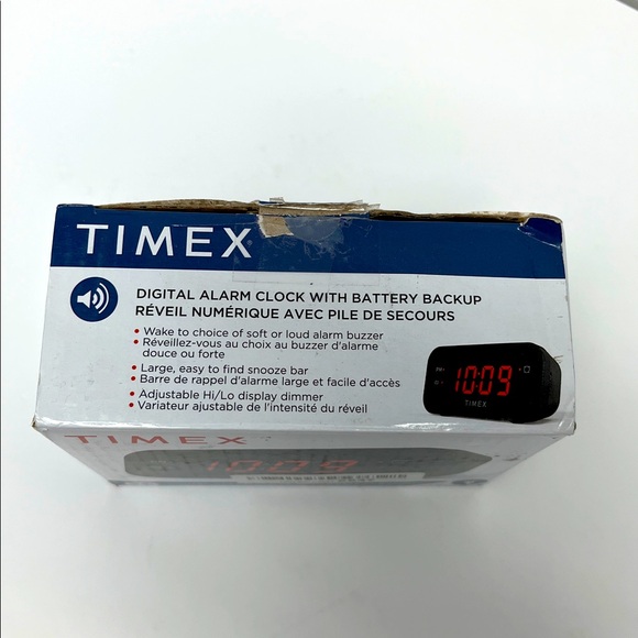 TIMEX Digital Alarm Clock - Picture 7 of 8